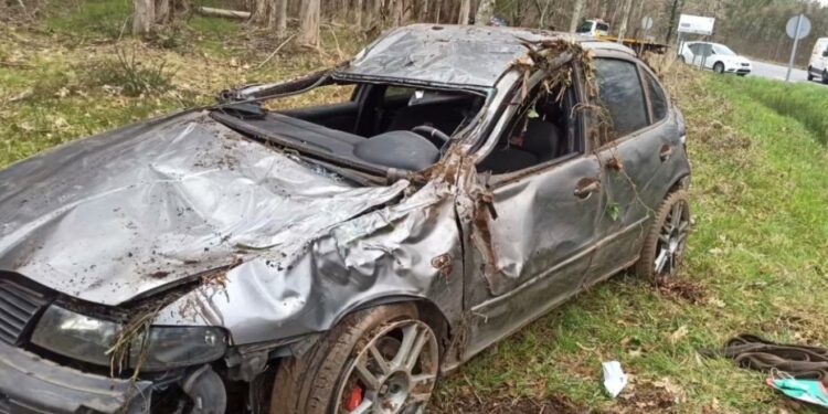 Investigados por hacer un “cambiazo” de conductor tras sufrir un vuelco en Teo