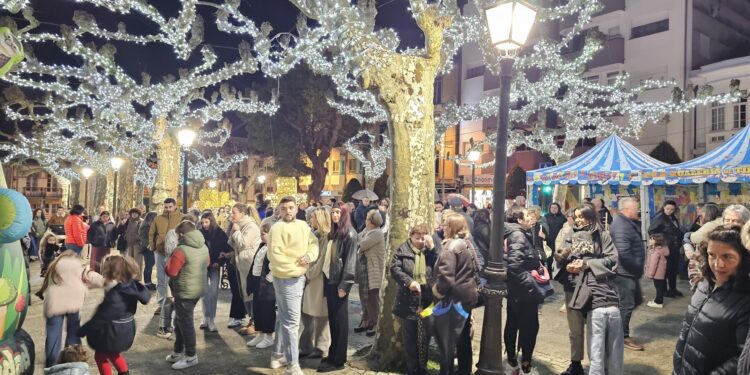 O comercio e a hostalaría de Arzúa brillan nun Día do Comercio Local marcado pola alta participación