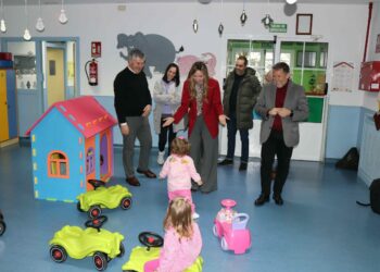 Fabiola García anuncia melloras na escola infantil de Boqueixón por 50.000 €
