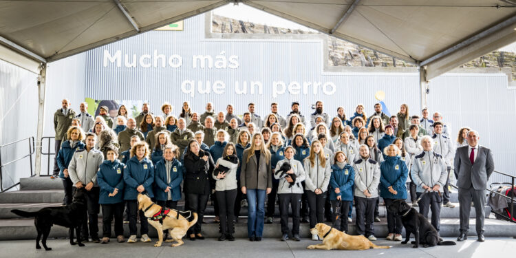 La Infanta Sofía inaugura el Complejo Clínico y Asistencial de la Fundación ONCE del Perro Guía