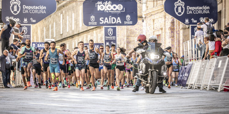 Milleiros de atletas percorrerán as rúas de Santiago na IV edición da proba “Os 10.000 peregrinos” da Deputación