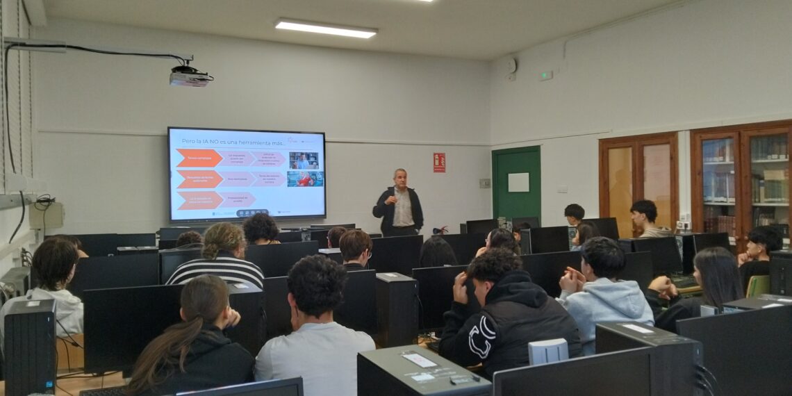 A Deputación da Coruña alíase co CITIC da UDC para levar a intelixencia artificial xenerativa a 20 institutos da provincia