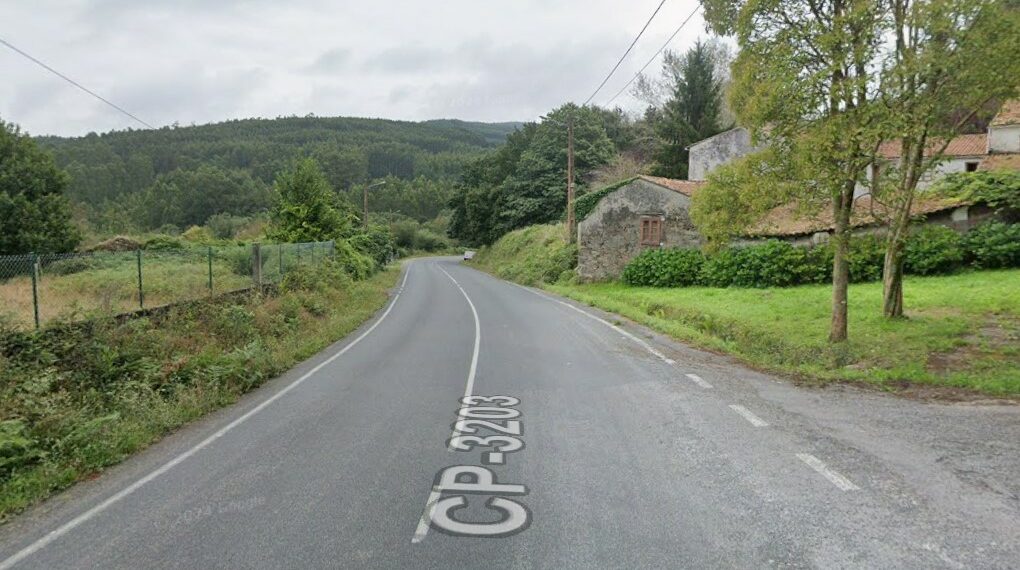 A Deputación inviste máis de 800.000 euros na mellora integral do firme da estrada de Burricios a Pena de Martín, en Oza-Cesuras