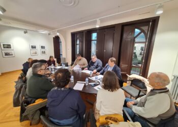 O subdelegado do Goberno asistiu á constitución da primeira Mesa Interinstitucional do Mar en Noia