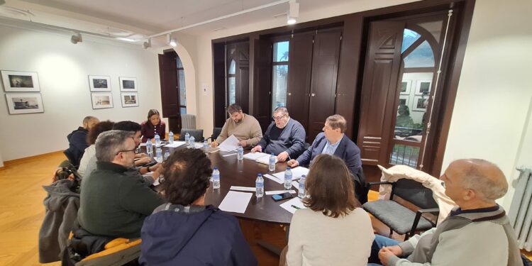 O subdelegado do Goberno asistiu á constitución da primeira Mesa Interinstitucional do Mar en Noia