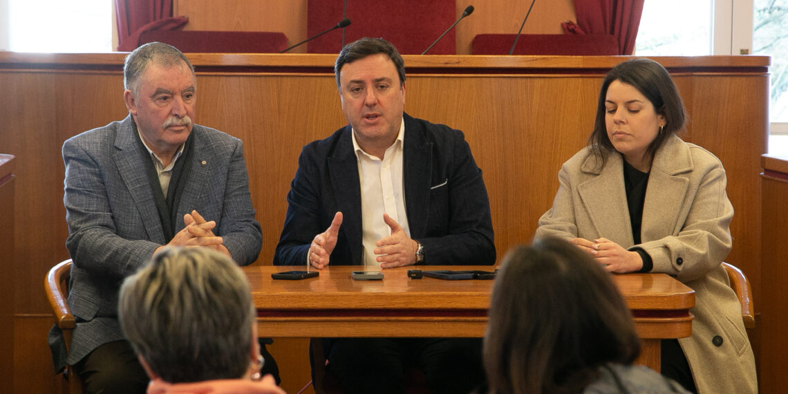 Formoso destaca que a Deputación “inviste máis nos concellos coruñeses que a Xunta nos de toda Galicia”