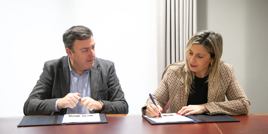 A Deputación da Coruña e o Concello de Vimianzo renovan o convenio para a xestión cultural e turística do Castelo de Vimianzo e os Batáns de Mosquetín