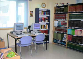 Bamad Galicia denuncia o peche da biblioteca de Portonovo para convertila en sala de estudo