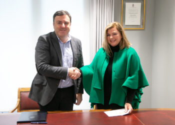 A Deputación da Coruña e Ecos do Sur asinan un convenio para a acollida de menores refuxiados da guerra de Mali