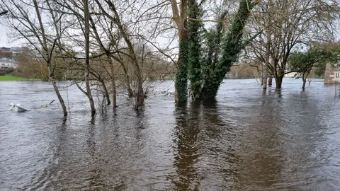 Pedro Blanco anima ás familias afectadas polas borrascas en Galicia a solicitar as axudas do Goberno para a súa recuperación