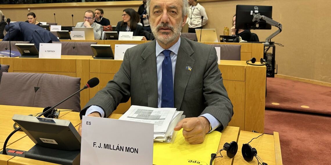 Millán Mon pide una reforma puntual del Reglamento de Control de Pesca