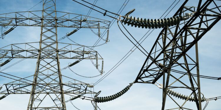 El MITECO adjudica 928 MW de acceso la red eléctrica a grandes proyectos industriales, ligados a una inversión superior a 3.000 millones