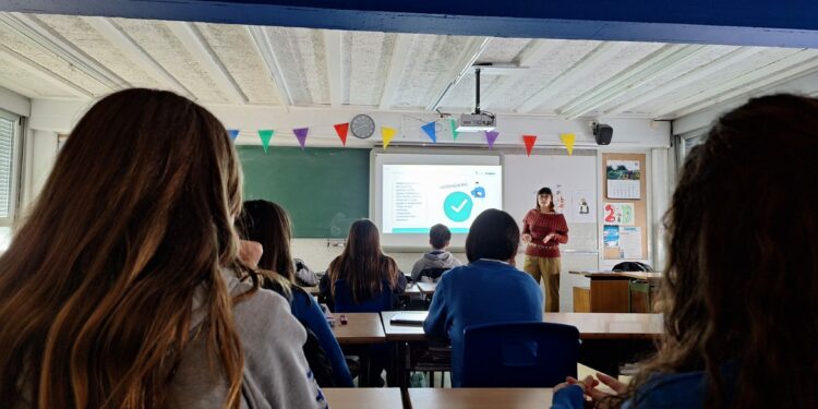 El Hospital Quirónsalud A Coruña forma a más de 500 estudiantes en salud mental dentro del programa Stay Healthy
