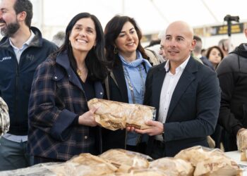 Paula Prado enxalza a Feira do Queixo de Friol e Pan de Ousá