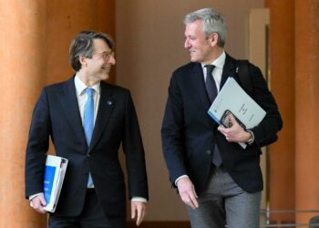 Rueda anuncia medidas para axudar aos sectores con máis dificultades e ás familias polos efectos da guerra en Oriente Medio