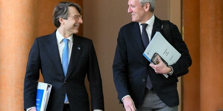 Rueda anuncia medidas para axudar aos sectores con máis dificultades e ás familias polos efectos da guerra en Oriente Medio