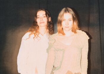 Fillas de Cassandra presenta ‘déixate ver’, a súa nova canción, xunto a Ede