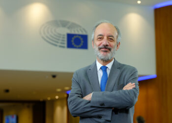 Millán Mon subraya que la Comisión de Pesca solicita 7.500 millones de euros para la financiación de la pesca