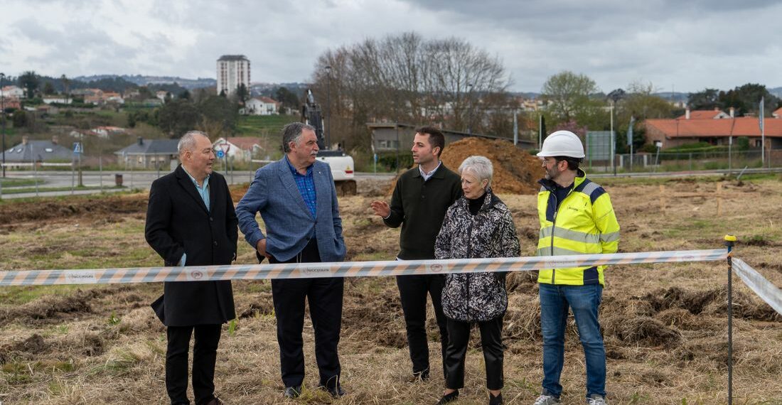 Comeza a construción de 94 pisos protexidos promovidos polo Concello de Oleiros en Xaz