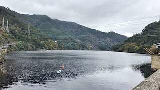 Un mozo cae ao Miño tras envorcar o seu caiac en Carballedo