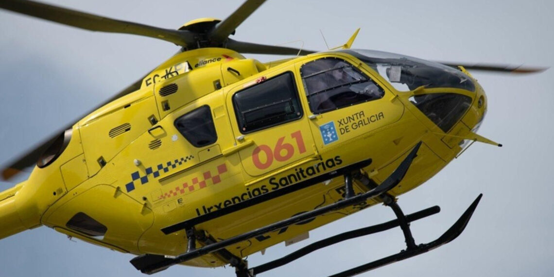 Catro feridos tras unha colisión que provocou que un coche caese ao río en Negreira
