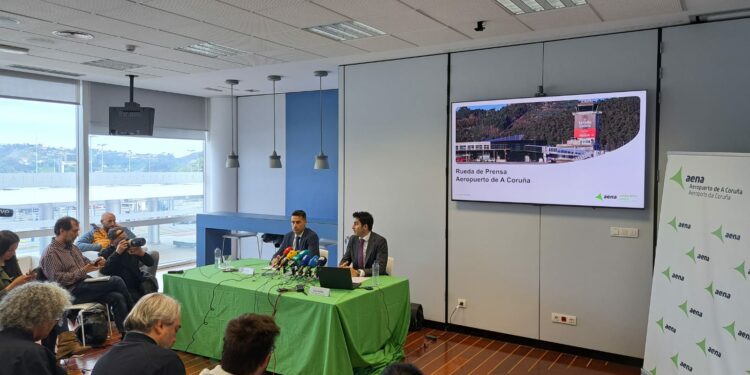El Aeropuerto de A Coruña asumirá 1.486 vuelos durante los próximos 35 días