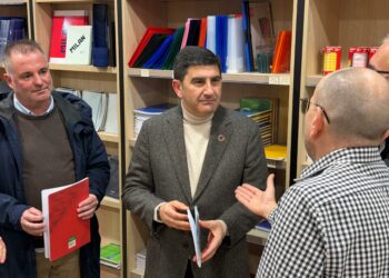 Xa se poden solicitar as becas do Ministerio de Educación para o curso 2026-2027, dotadas con 2.559 millóns de euros