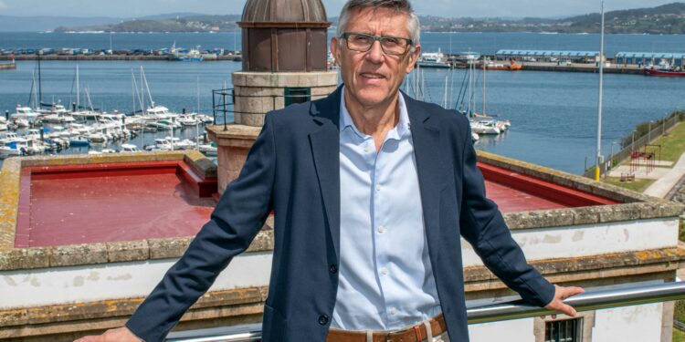 El doctor Fernando Lamelo elegido Medalla de Oro y Brillantes del Colegio Médico de A Coruña