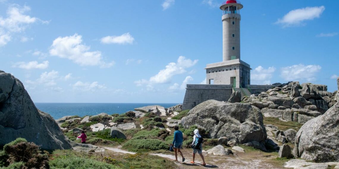 La Xunta exige al Estado suspender la tramitación de la reforma del Reglamento de Costas