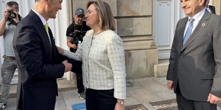 La secretaria general de Pesca destaca en Vigo que el sector pesquero español es un referente mundial