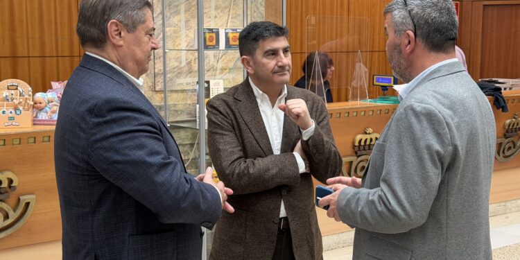 Pedro Blanco destaca o bo funcionamento do proceso de regularización e agradece o labor do persoal público en Galicia