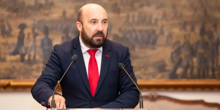 Lage Tuñas tiene ya la lista para las elecciones Municipales