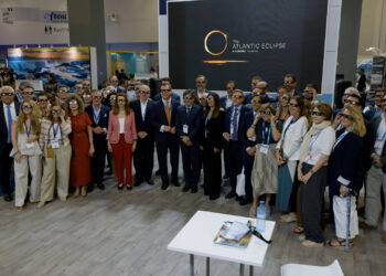 El Puerto de A Coruña instalará un sistema de suministro eléctrico para cruceros