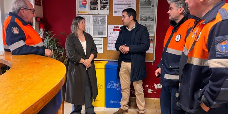 A Deputación da Coruña apoia á Protección Civil de Santa Comba con máis de 11.000 euros para mellorar o seu equipamento