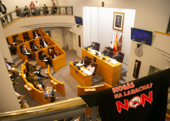 A Deputación da Coruña aproba unha declaración institucional en contra da macroplanta de biogás prevista na Laracha