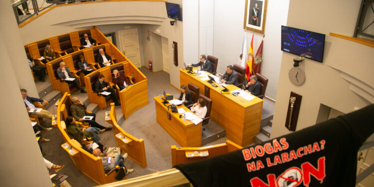 A Deputación da Coruña aproba unha declaración institucional en contra da macroplanta de biogás prevista na Laracha
