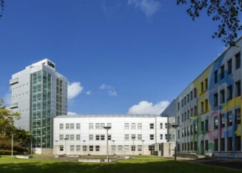 Las sedes de la UIE de Coruña, Santiago y Vigo sufren actos vandálicos