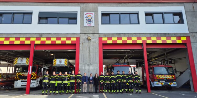 Ferrol reforza o corpo de Bombeiros con 13 novas incorporacións e acada os 50 efectivos
