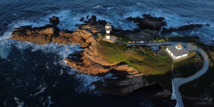 Nutella escolle o Faro de Isla Pancha como imaxe emblemática de Lugo na súa nova edición limitada