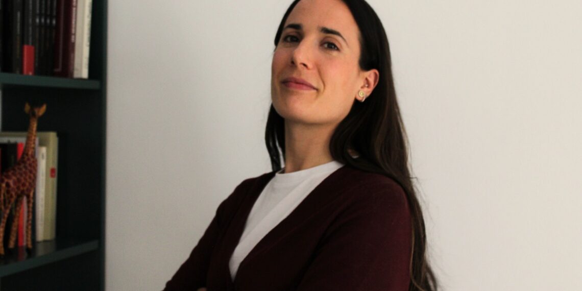 A docente e escritora Cristina Otero, pregoeira da 37ª edición da Feira do Libro de Ferrol