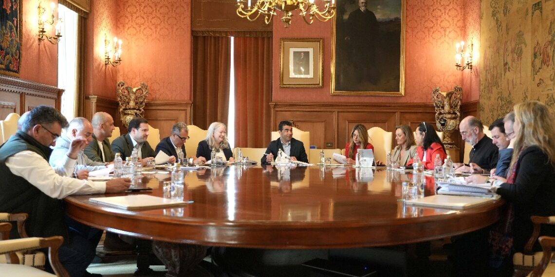 A Deputación de Pontevedra aproba máis de 200.000 euros para o Novo Municipal da Estrada