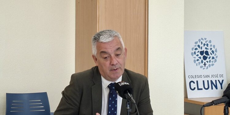 Valentín García participa no Fala Que Fala desde o Cluny de Santiago
