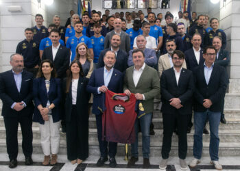 A Deputación da Coruña recibe ao RC Deportivo tras o ascenso á 1ª división