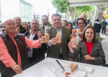 Valentín González Formoso destaca a calidade e tradición do pan de Carral