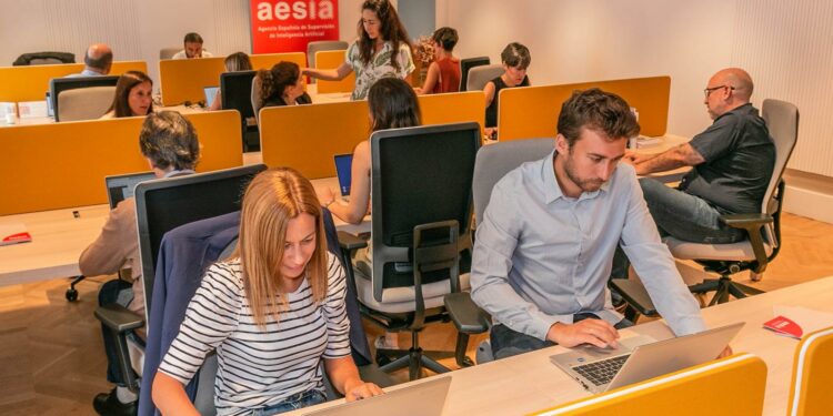 La AESIA de Coruña abre sus puertas a la ciudadanía en la Semana de la Administración Abierta