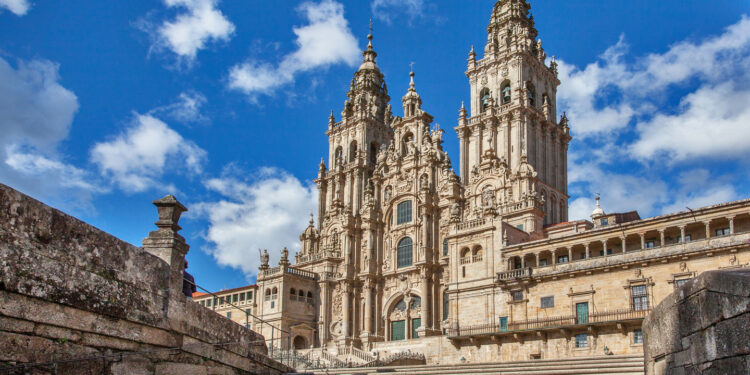 225.000 euros para monitorizar la calidad del aire de la catedral de Santiago y el templo romano de Santa Eulalia de Bóveda