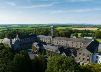 A Deputación publica a concesión provisional das 60 bolsas para que estudantes da provincia aprendan inglés en Irlanda este verán