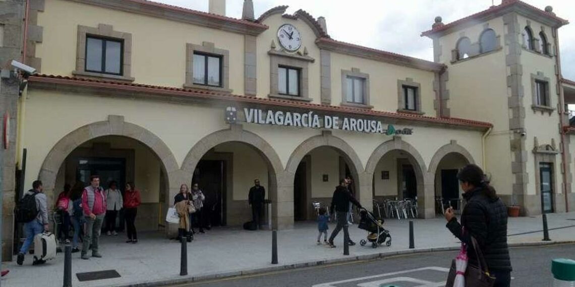 Tres trens, parados debido a presenza dunha persoa nas vías en Vilagarcía