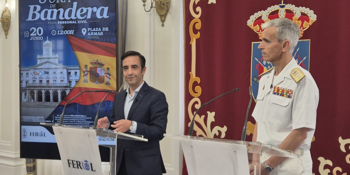 Ferrol celebra o seu 300 aniversario como Departamento Marítimo cunha xura de bandeira para persoal civil