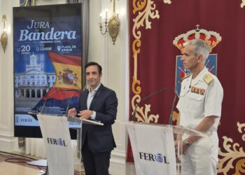 Ferrol celebra o seu 300 aniversario como Departamento Marítimo cunha xura de bandeira para persoal civil